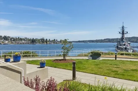 320 Washington Avenue Bremerton WA 98337