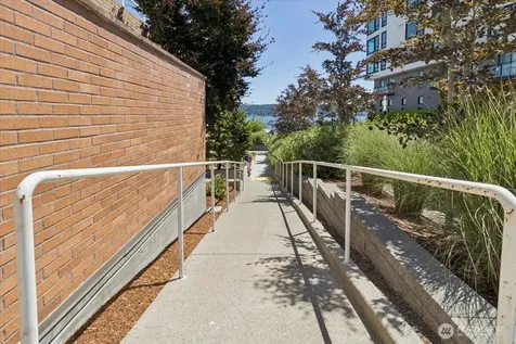 320 Washington Avenue Bremerton WA 98337