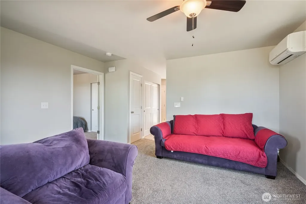 1009 Taylor Road Kalama WA 98625