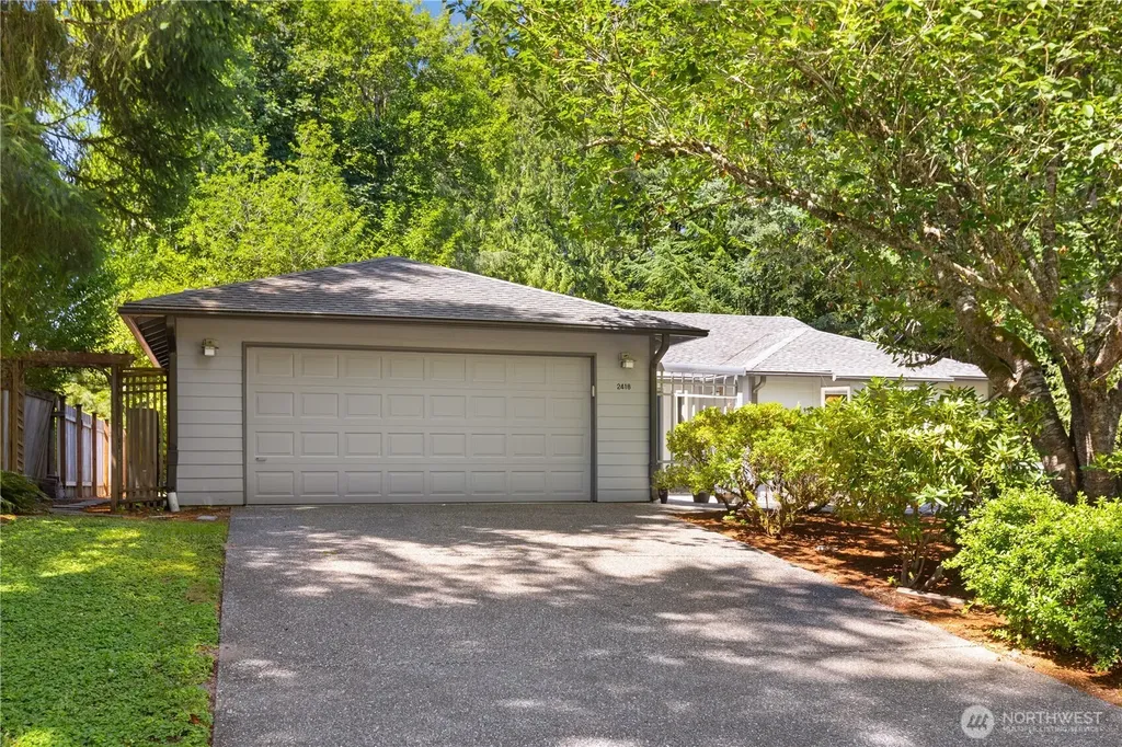 2418 Woodfield Loop SE Olympia WA 98501