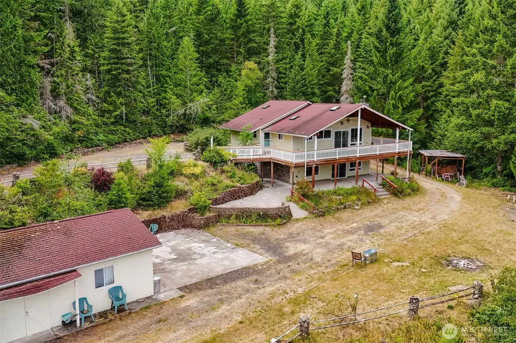 700 N Triton Heights Road Lilliwaup WA 98555