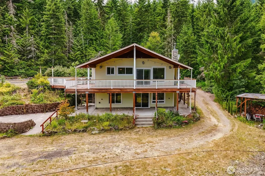 700 N Triton Heights Road Lilliwaup WA 98555