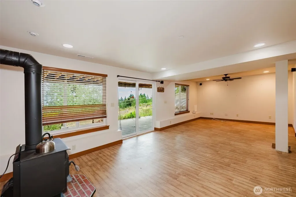 700 N Triton Heights Road Lilliwaup WA 98555