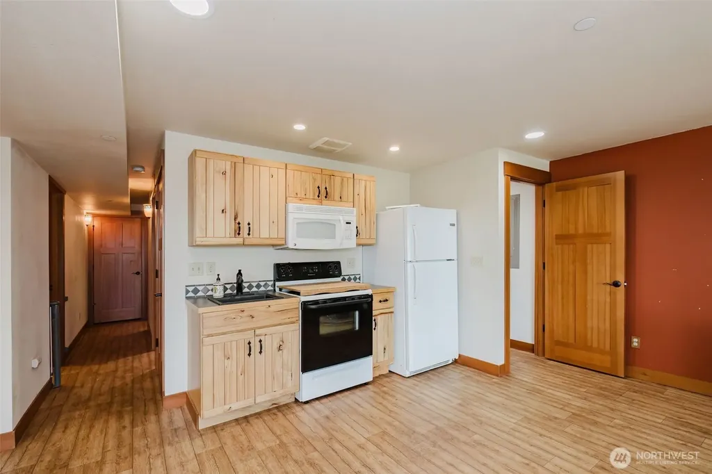 700 N Triton Heights Road Lilliwaup WA 98555