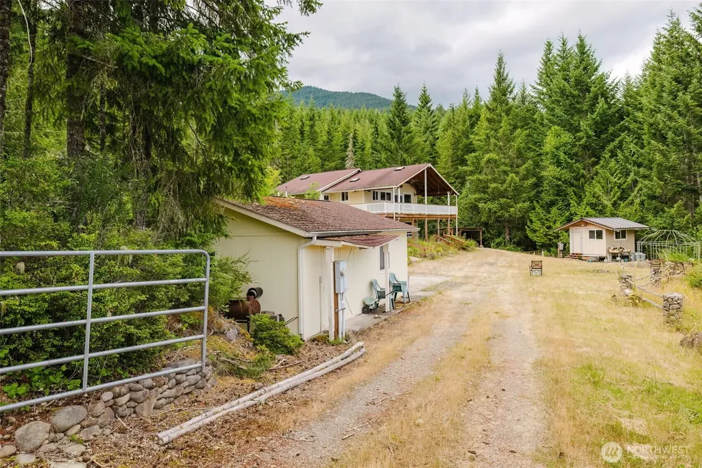 700 N Triton Heights Road Lilliwaup WA 98555