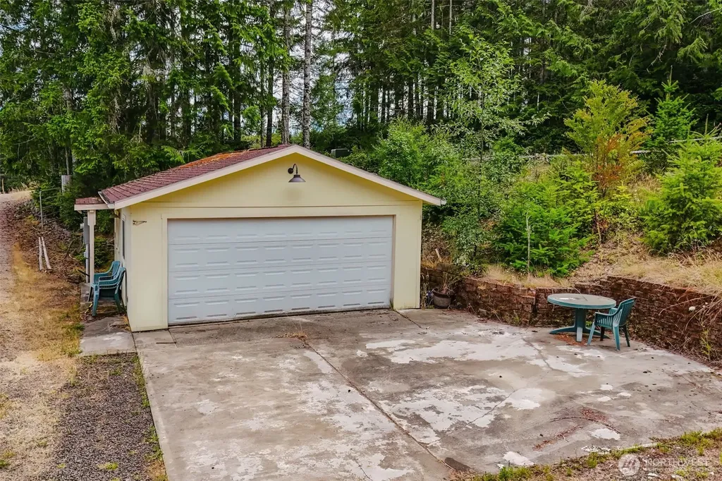 700 N Triton Heights Road Lilliwaup WA 98555