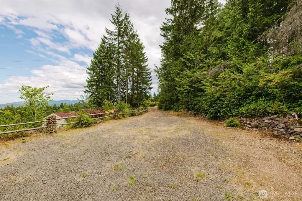 700 N Triton Heights Road Lilliwaup WA 98555