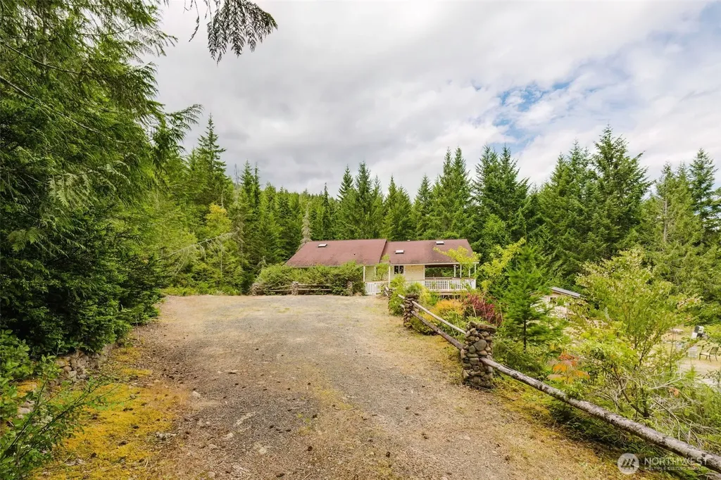 700 N Triton Heights Road Lilliwaup WA 98555