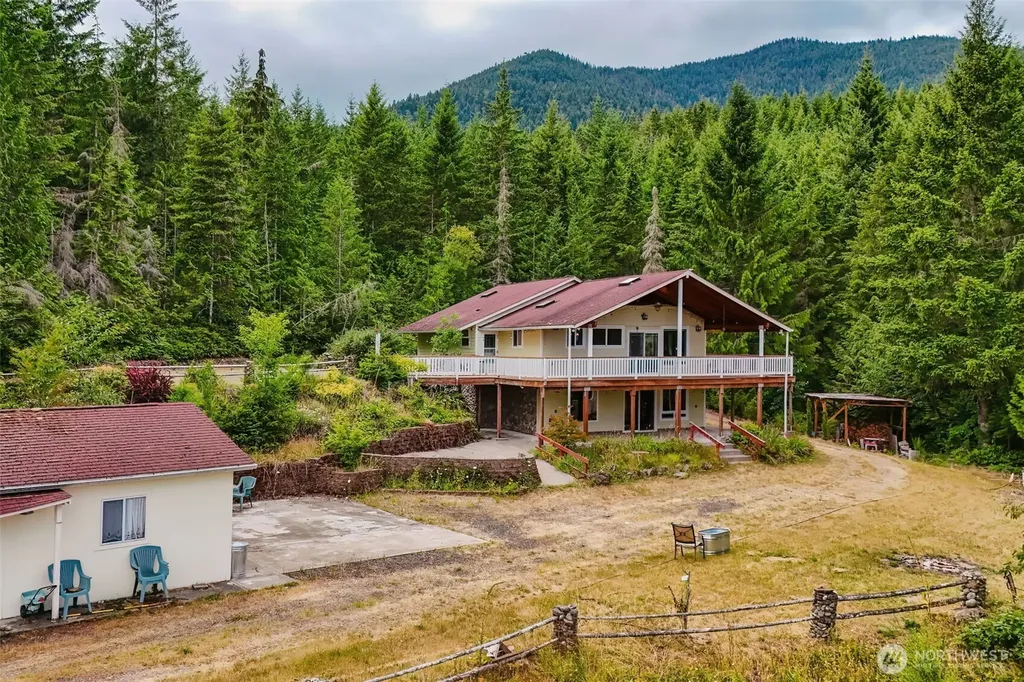 700 N Triton Heights Road Lilliwaup WA 98555