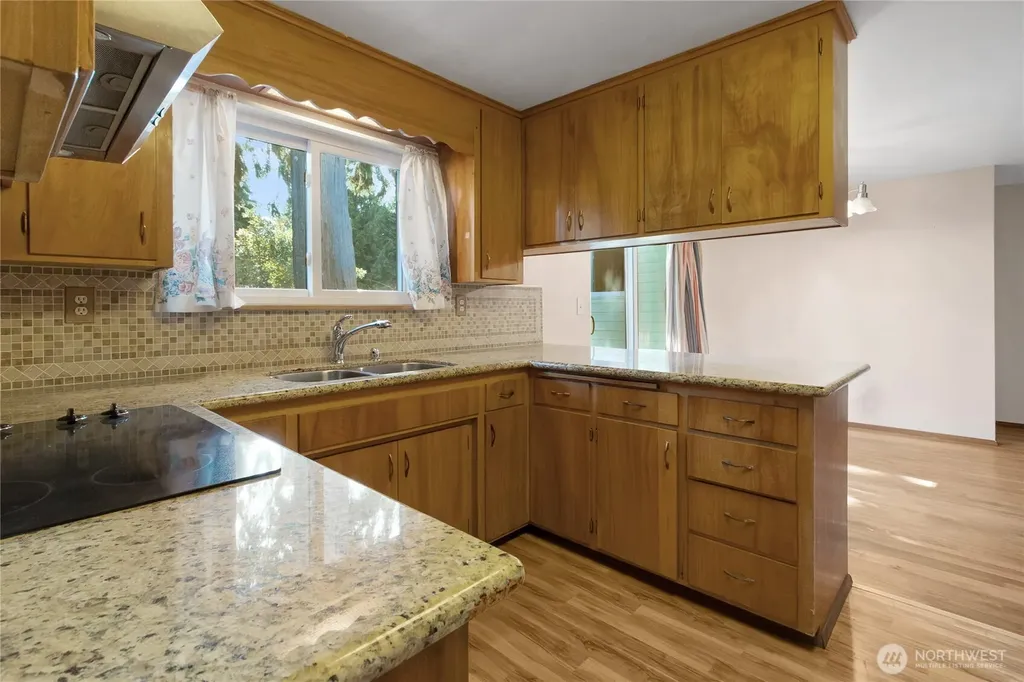 10406 55th Avenue S Seattle WA 98178
