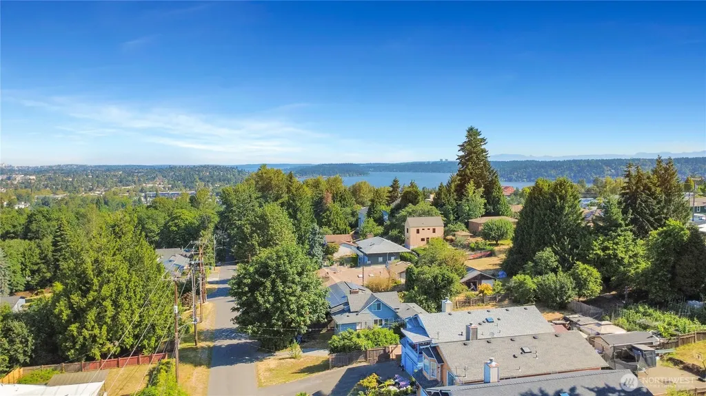 10406 55th Avenue S Seattle WA 98178