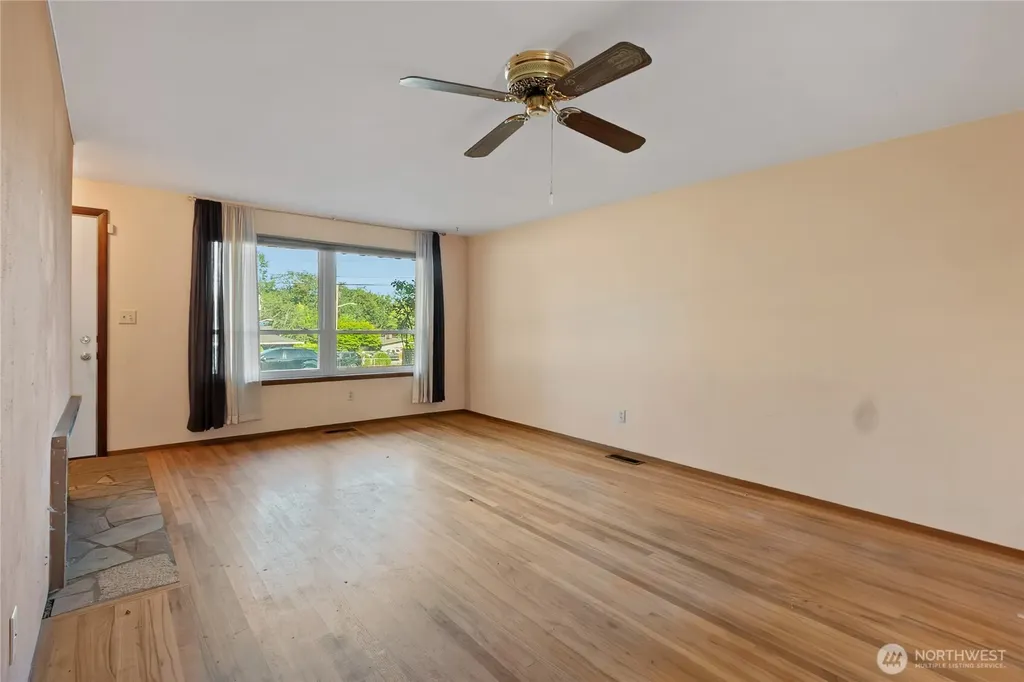 10406 55th Avenue S Seattle WA 98178