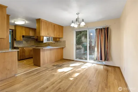 10406 55th Avenue S Seattle WA 98178