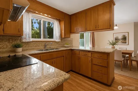 10406 55th Avenue S Seattle WA 98178
