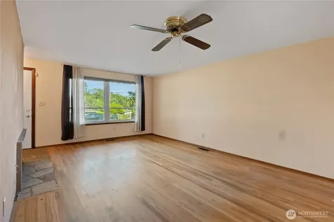 10406 55th Avenue S Seattle WA 98178