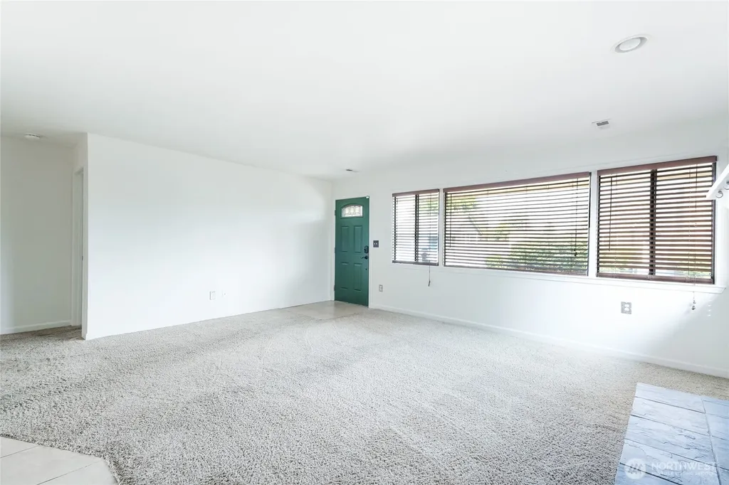 702 N Mullen Street Tacoma WA 98406