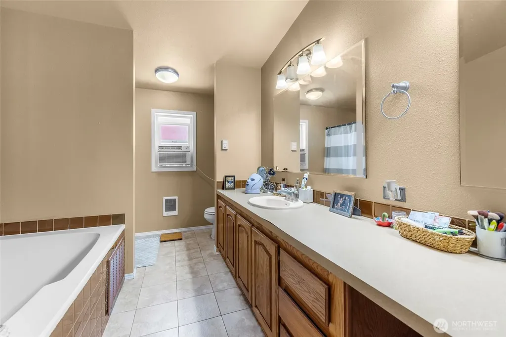 435 Cain Lake Road Sedro Woolley WA 98284