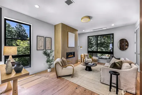 19215 77th Court NE Kenmore WA 98028
