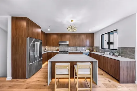 19215 77th Court NE Kenmore WA 98028