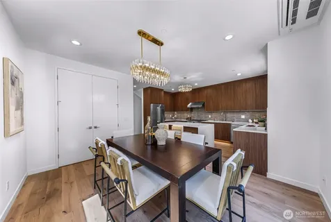 19215 77th Court NE Kenmore WA 98028