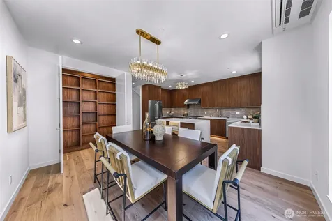 19215 77th Court NE Kenmore WA 98028