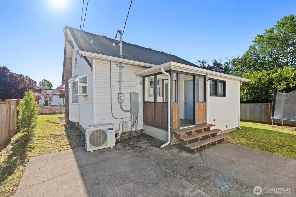 928 F Street Centralia WA 98531