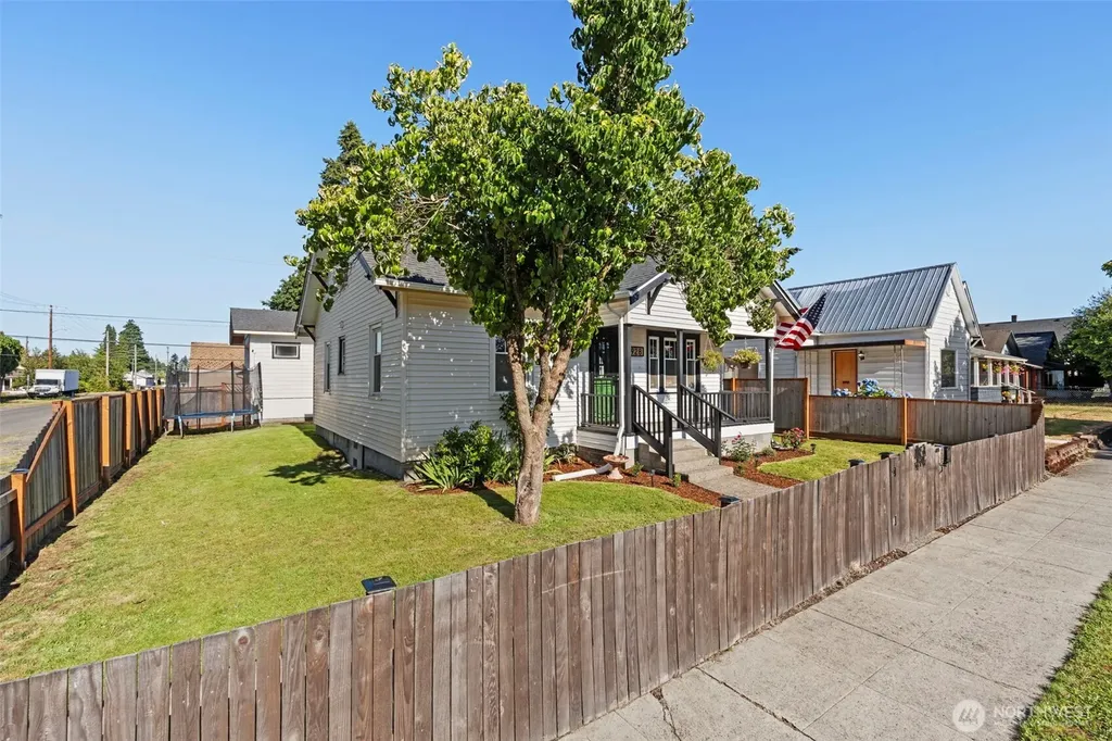 928 F Street Centralia WA 98531