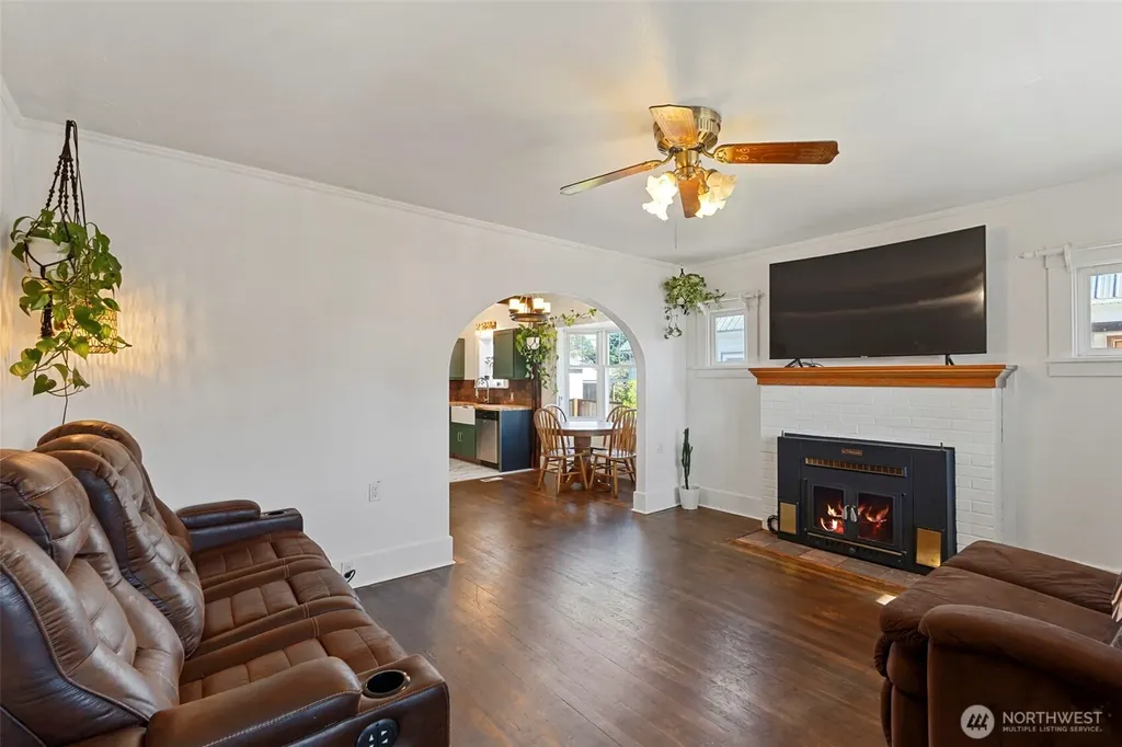 928 F Street Centralia WA 98531