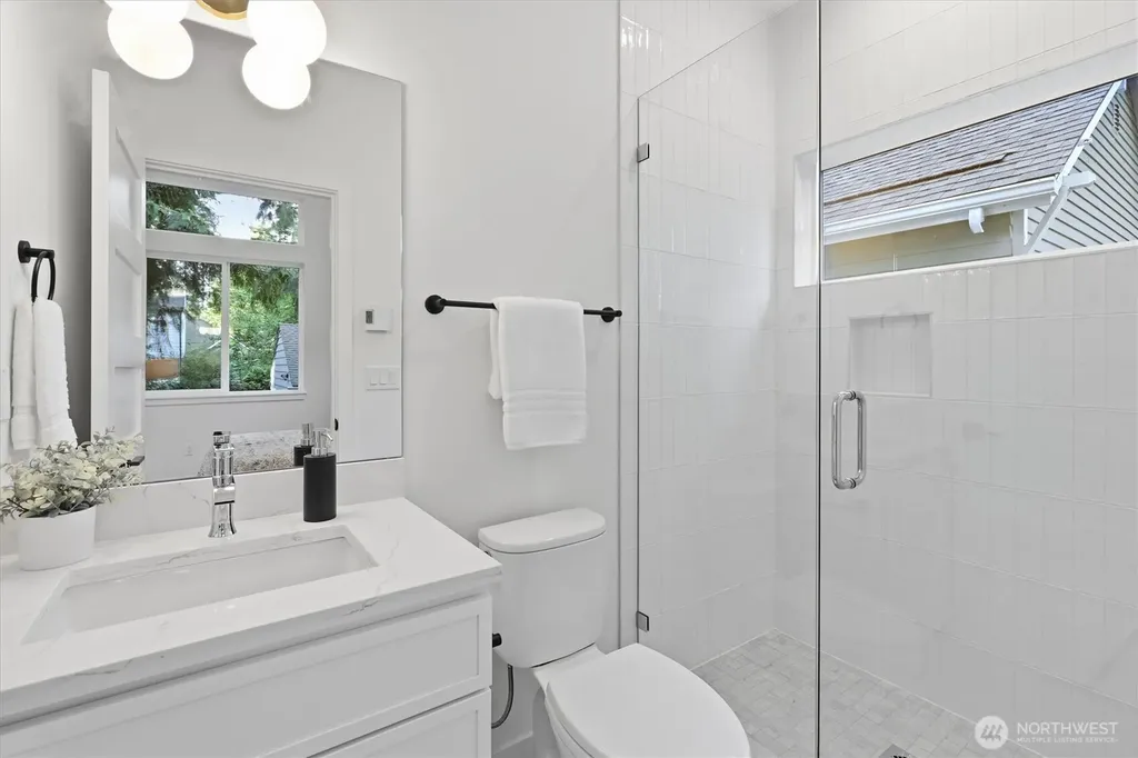 13351 25th Avenue NE Seattle WA 98125