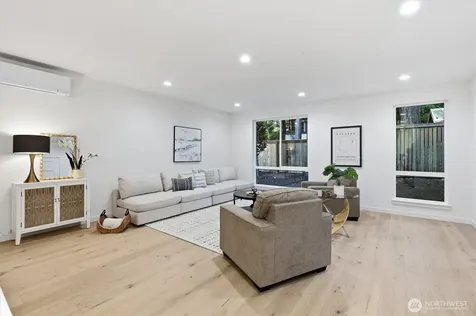 13351 25th Avenue NE Seattle WA 98125