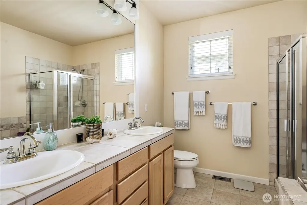 1402 Starview Court Freeland WA 98249