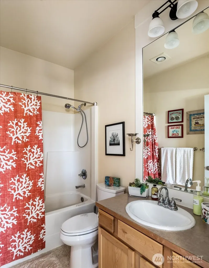 1402 Starview Court Freeland WA 98249