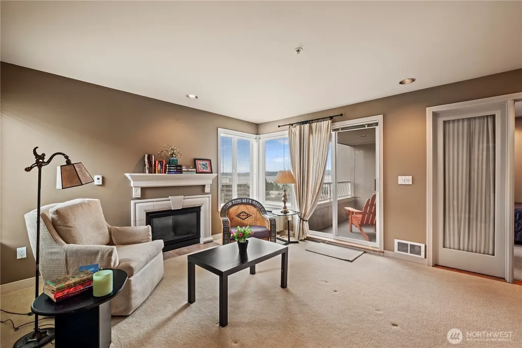 601 W Mercer Place Seattle WA 98119