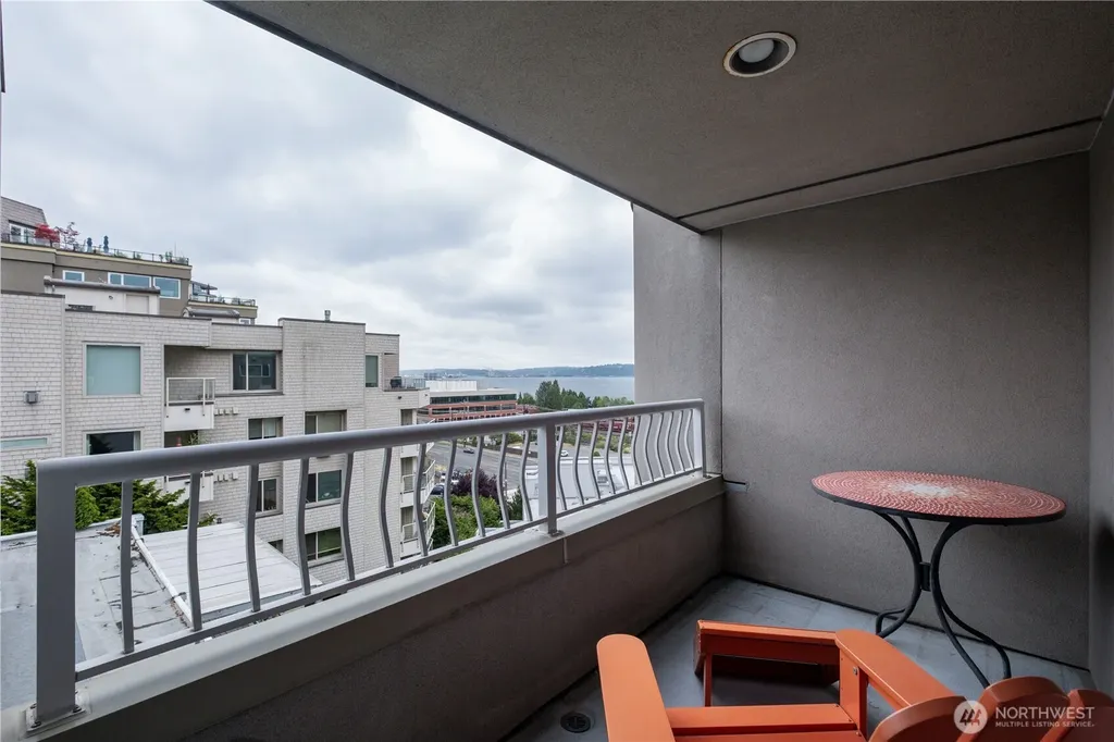 601 W Mercer Place Seattle WA 98119