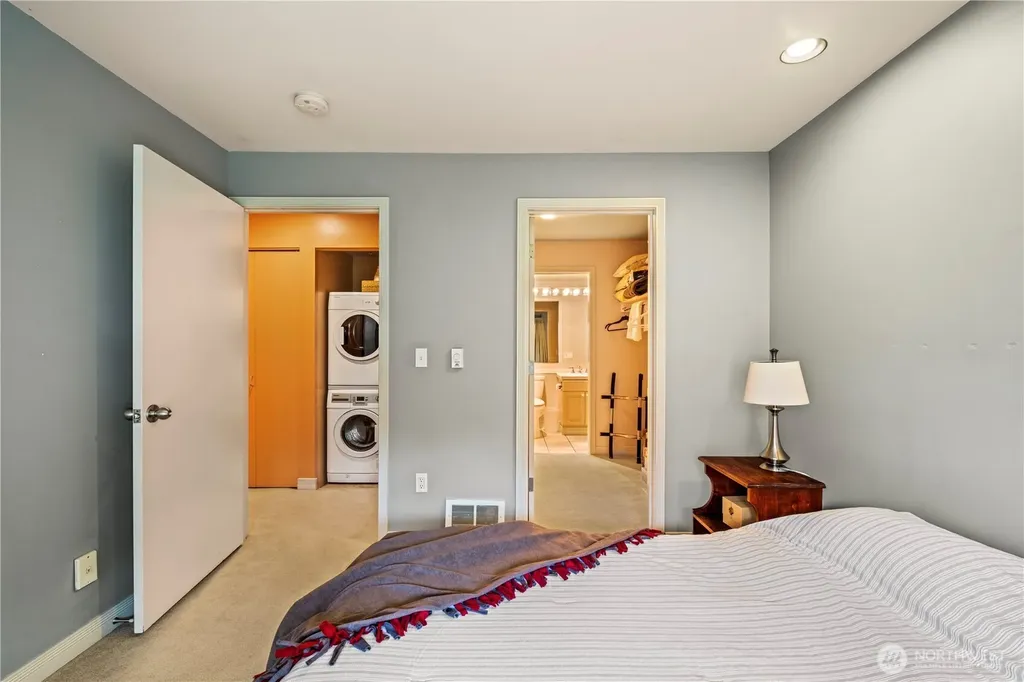 601 W Mercer Place Seattle WA 98119