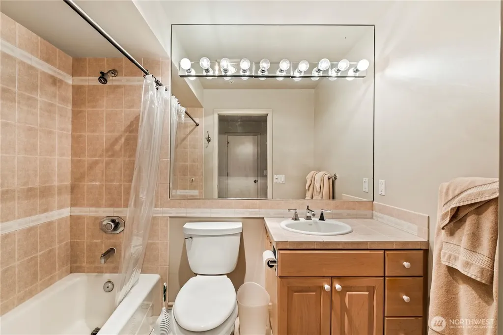 601 W Mercer Place Seattle WA 98119