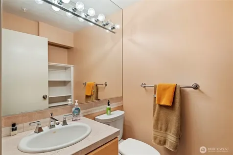 601 W Mercer Place Seattle WA 98119
