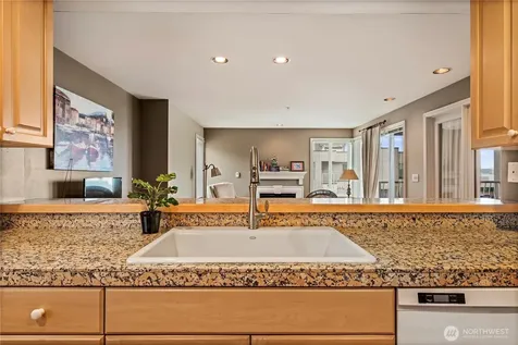601 W Mercer Place Seattle WA 98119