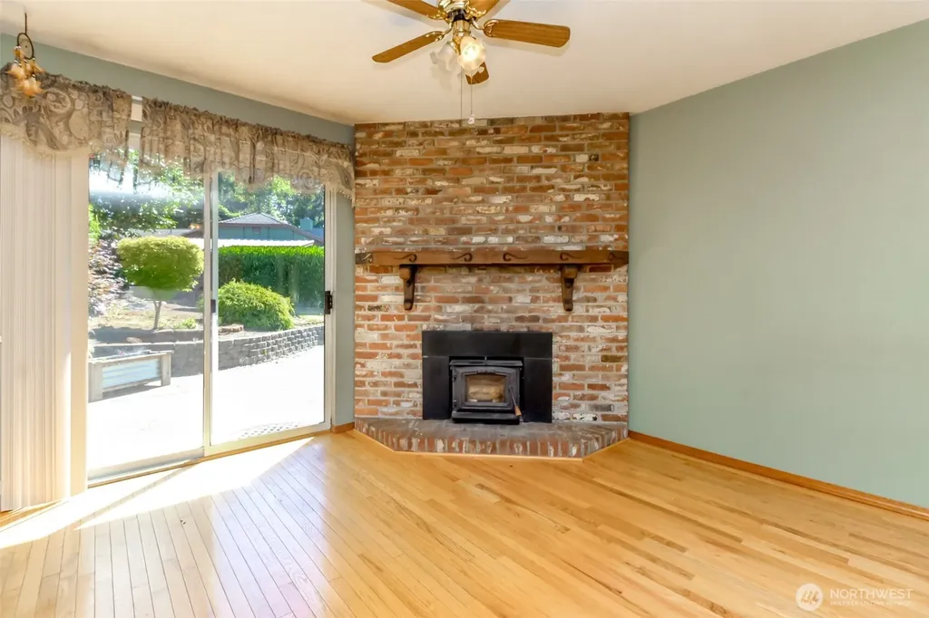 30208 27th Avenue S Federal Way WA 98003