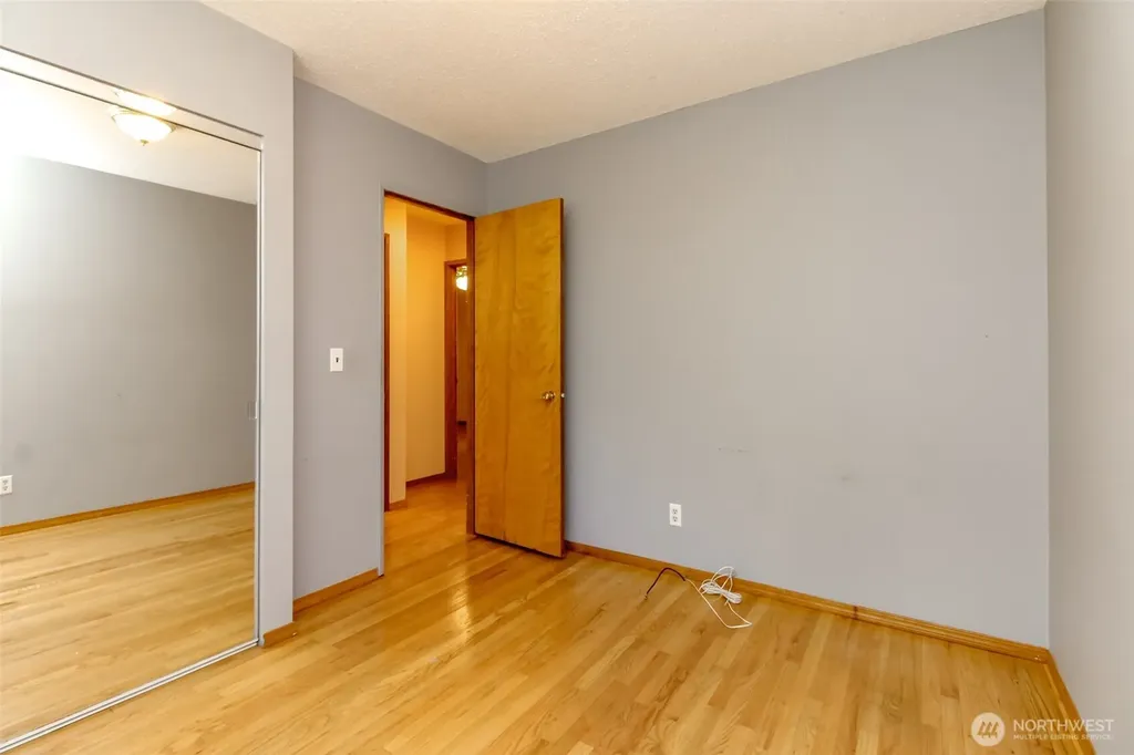 30208 27th Avenue S Federal Way WA 98003