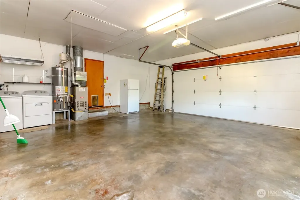 30208 27th Avenue S Federal Way WA 98003