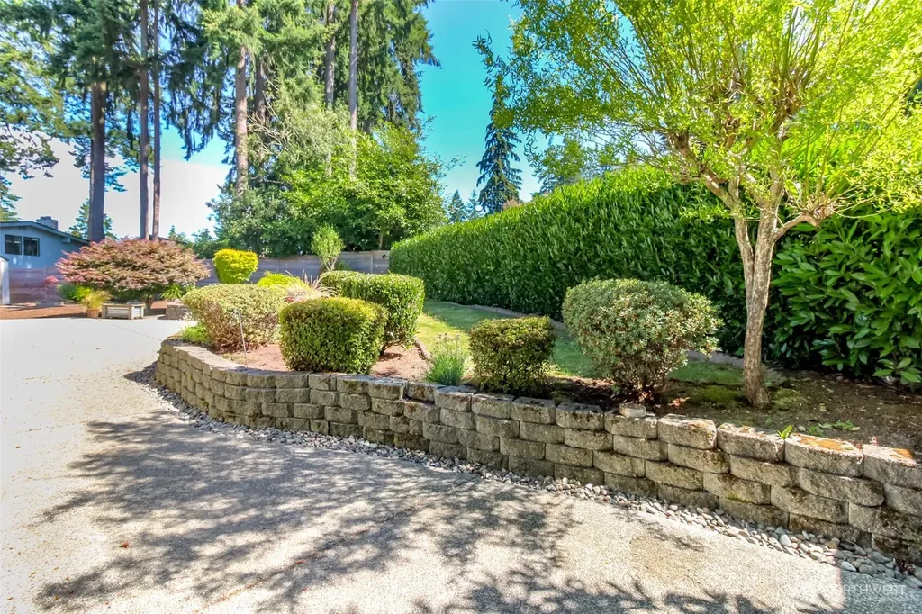 30208 27th Avenue S Federal Way WA 98003