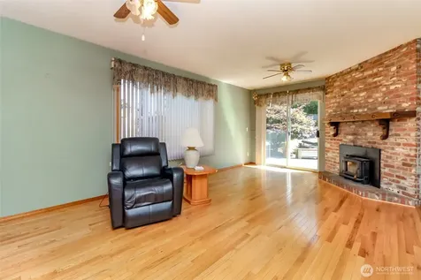 30208 27th Avenue S Federal Way WA 98003