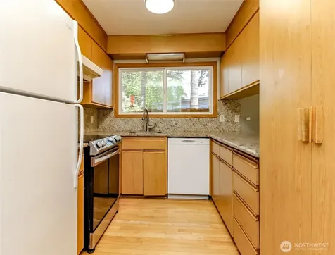 30208 27th Avenue S Federal Way WA 98003