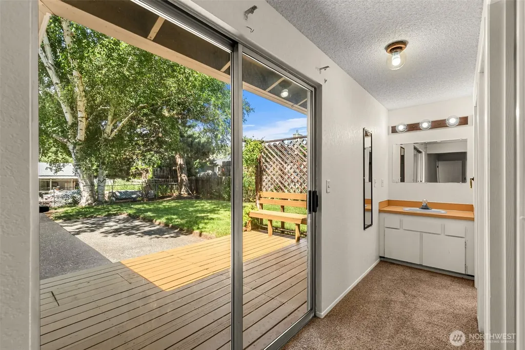 1313 Bel Air Drive East Wenatchee WA 98802