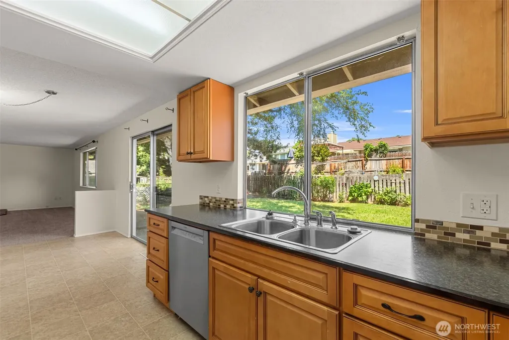 1313 Bel Air Drive East Wenatchee WA 98802
