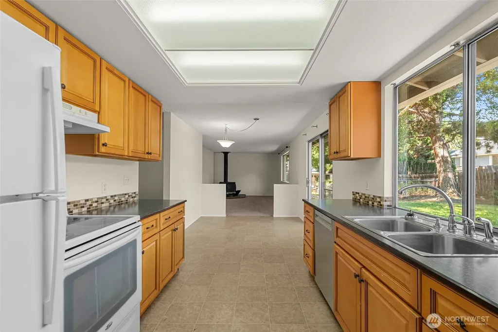 1313 Bel Air Drive East Wenatchee WA 98802
