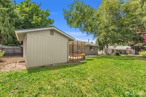 1313 Bel Air Drive East Wenatchee WA 98802