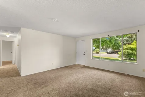 1313 Bel Air Drive East Wenatchee WA 98802