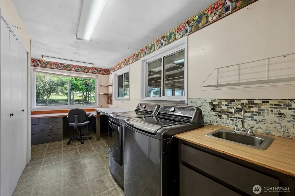 705 NE 6th Street Coupeville WA 98236